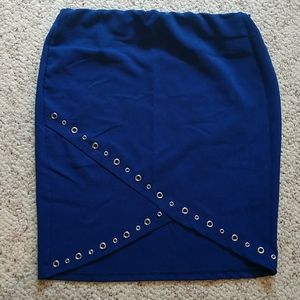 👚 SALE 💙💙Sexy Blue Form fitting pencil skirt!